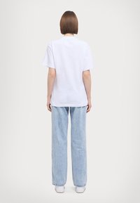 MAX&Co. &CO TEE - Potiskana majica - white