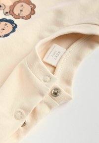 Thumbnail Image 16