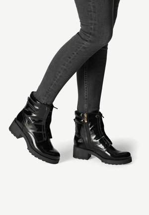 Marco Tozzi Bottines à lacets - black patent