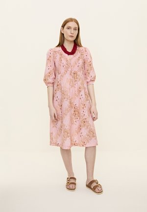 BLOOMING - Vestido informal - soft pink