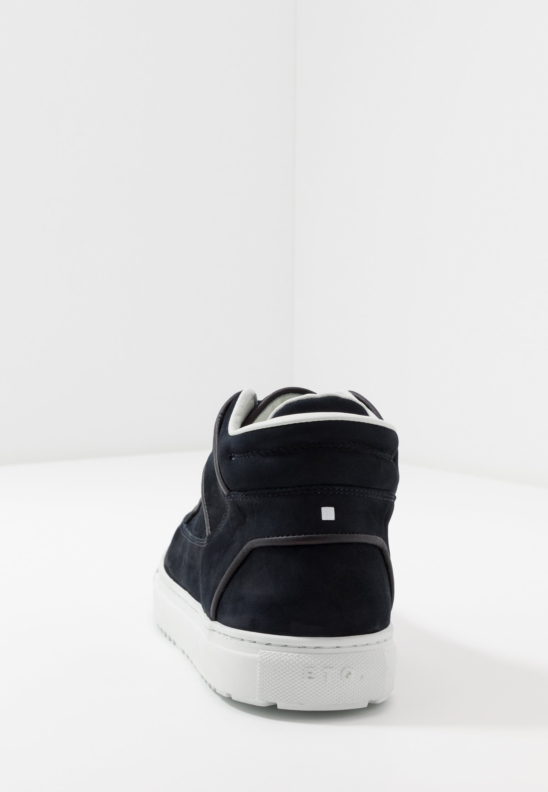 Höga sneakers blueberry Höga sneakers blueberry