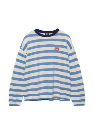 Modrý a bílý pruhovaný svetr s dlouhým rukávem, námořnicky modrým límcem a malým červeným logem "SuWu club" na levé straně hrudi.