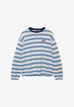 Modrý a bílý pruhovaný svetr s dlouhým rukávem, námořnicky modrým límcem a malým červeným logem "SuWu club" na levé straně hrudi.