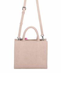 Borsa a mano in finta pelle rosa con un motivo a serpente testurizzato, dotata di manici superiori doppi e una tracolla rimovibile.