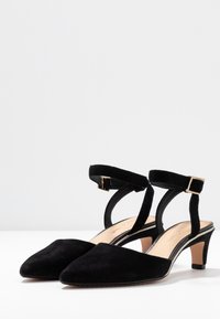 Clarks Pumps - black