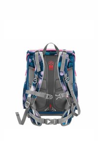 Rugzak met een blauw bloemmotief, grijze banden en een roze bovenkant. Beschikt over verstelbare banden en stevige hardware. Voorzien van een gewatteerd rugpaneel voor comfort.