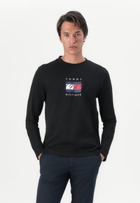 Tommy Hilfiger LINEAR FLAG GRAPHIC TEE - Langarmshirt - black
