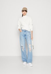 Noisy May NMNELLA HIGH NECK CROP - Camisola - sugar swizzle