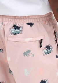 Vans PRIMARY PRINT ELASTIC WAIST BOARD - Bañador corto - medium pink