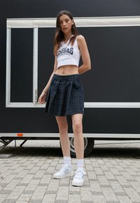 adidas Originals BODYCON V - Top - white