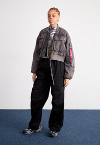 Alpha Industries MULTIPOCKET FLIGHT JACKET - Giubbotto Bomber - black