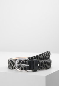Leopard print belt made of textured leather with a silver metal buckle and black leather accents. Flat design, suitable for casual wear.