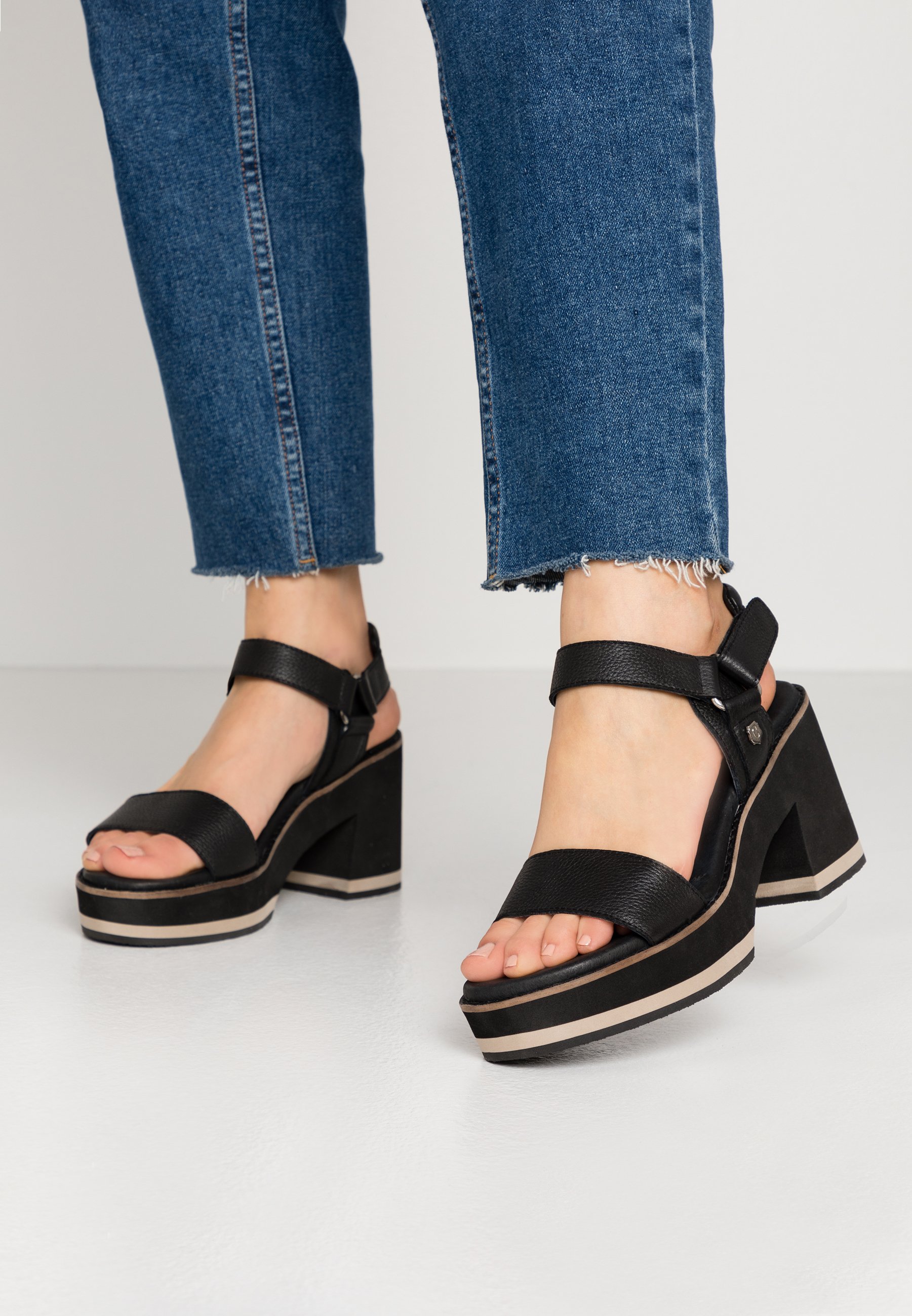 Carmela Platåsandaler - black Carmela Platåsandaler - black