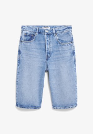 Hellblaue Denim-Shorts mit lockerer Passform, ausgestattet mit fünf Taschen, einem Knopfverschluss und sichtbaren Nähten an den Säumen.