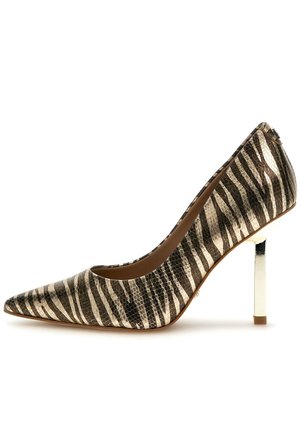 Scarpa con tacco alto a punta, in stampa animale, con superficie testurizzata, tacco a stiletto metallico e strisce a zebra a contrasto.