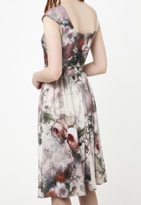 Madam-T Vestido informal - beige