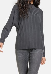 Taifun Sweter