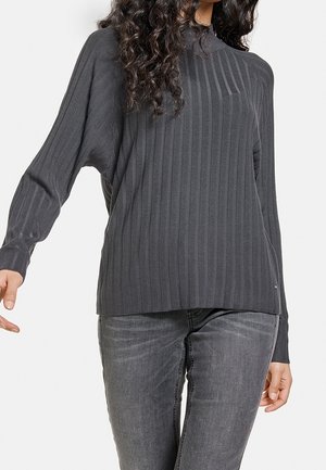 Sweter