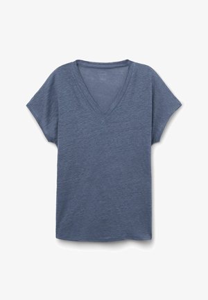 Camiseta suave azul de manga corta con cuello en V, ajuste relajado y tela ligera, colocada plana sobre un fondo blanco.