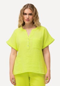 Ulla Popken SHORT SLEEVE  - Camicetta - neon green