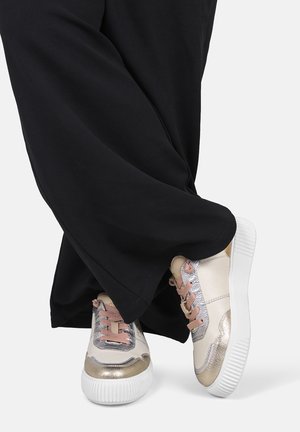 SNEAKER OAKLI - Sneaker low - weiß/rosegold