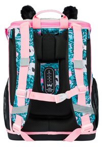 Batoh s tyrkysovým květinovým vzorem a designem pandy, růžovými popruhy, černým síťovaným zázemím a detailním nastavitelným systémem, s hebkými ušima nahoře.