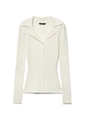 Weißes, geripptes Langarm-Cardigan mit Kragen und Knopfleiste vorne, taillierte Silhouette, flach auf weißem Hintergrund präsentiert.