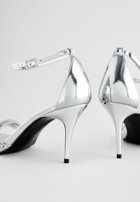 Next Sandale cu toc - silver