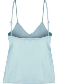 Cămașă de satin bleu deschis, cu bretele subțiri ajustabile, având un decolteu în V și o croială lejeră. Textură netedă, cu o culoare uniformă.