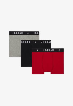 Tri parova muških bokserica u sivoj, crnoj i crvenoj boji. Svaka ima crni elastični pojas s "Jordan" logom. Pamuk.