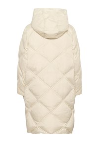 Puffjakke i lys beige med et diamantquiltet mønster, oversized hætte og korte ærmer. Blød, glat tekstur med en løs pasform.