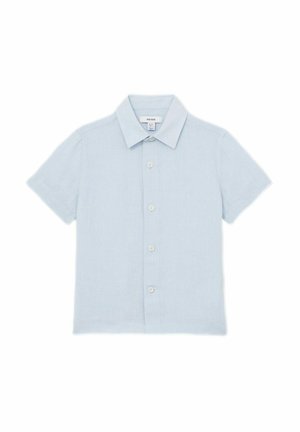 Chemise à manches courtes bleu clair en tissu doux, dotée d'un col pointu et d'une fermeture à boutons à l'avant avec cinq boutons.