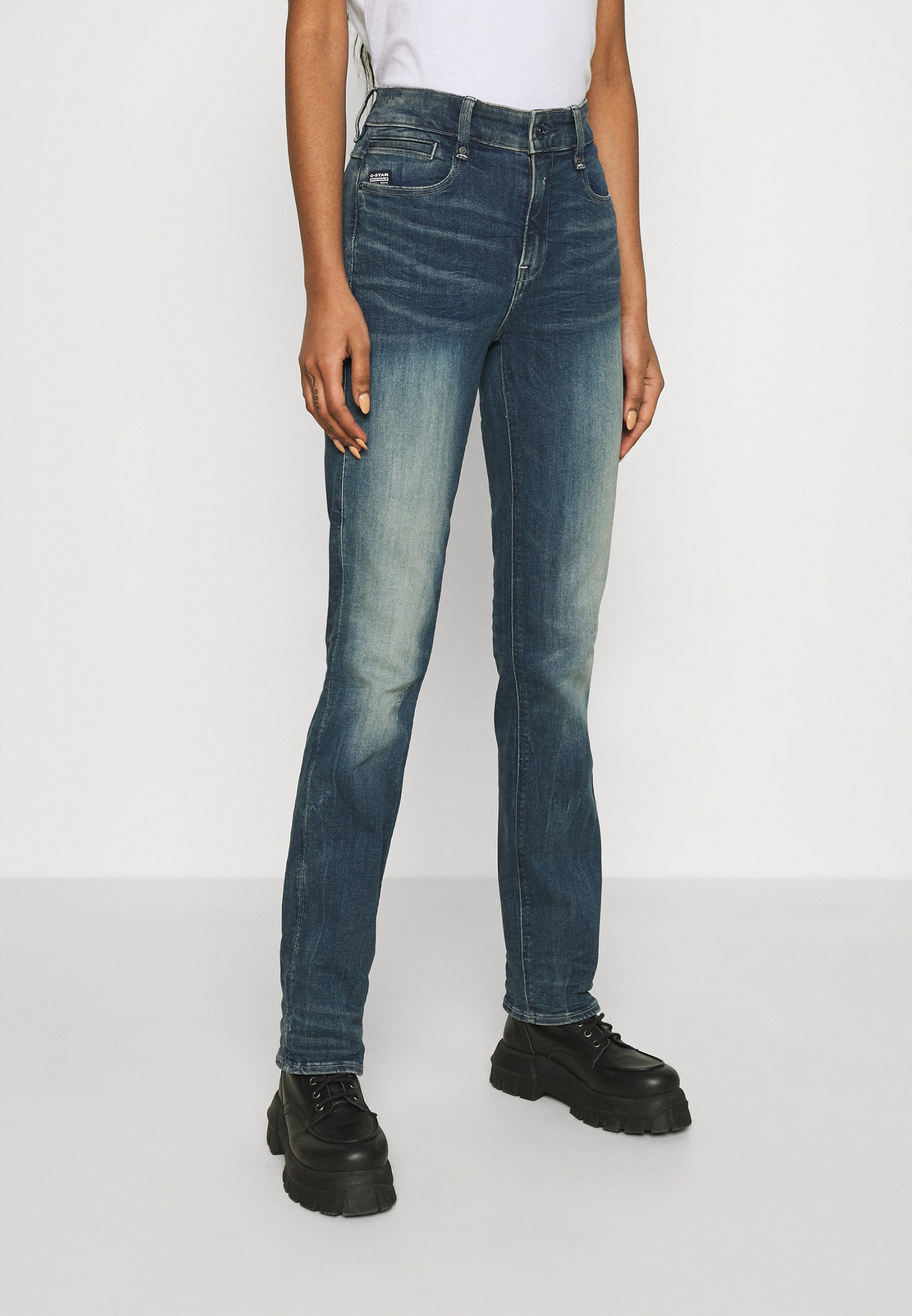 antic faded baum blue