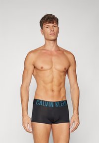 Calvin Klein Underwear LOW RISE TRUNK INTENSE POWER 3 PACK - Boxerbriefs - white/mediterranea