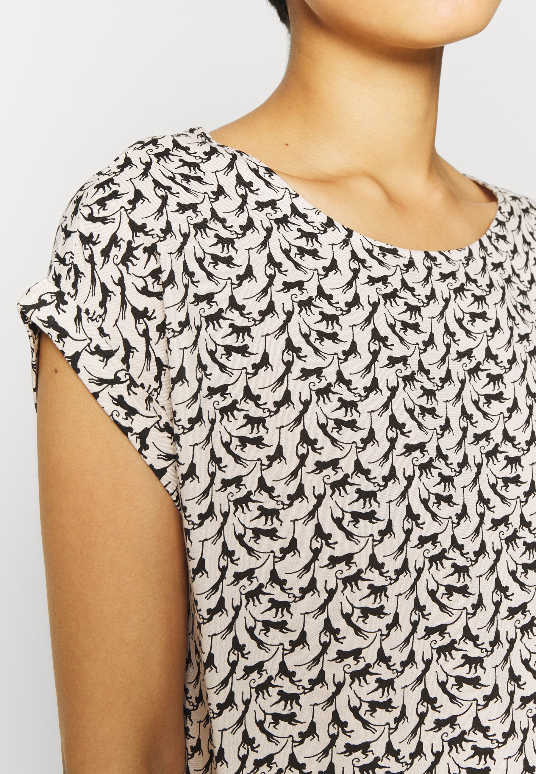 TOM TAILOR DRESS STYLE Kjole vanilla Zalando.no TOM TAILOR DRESS STYLE - Kjole - vanilla