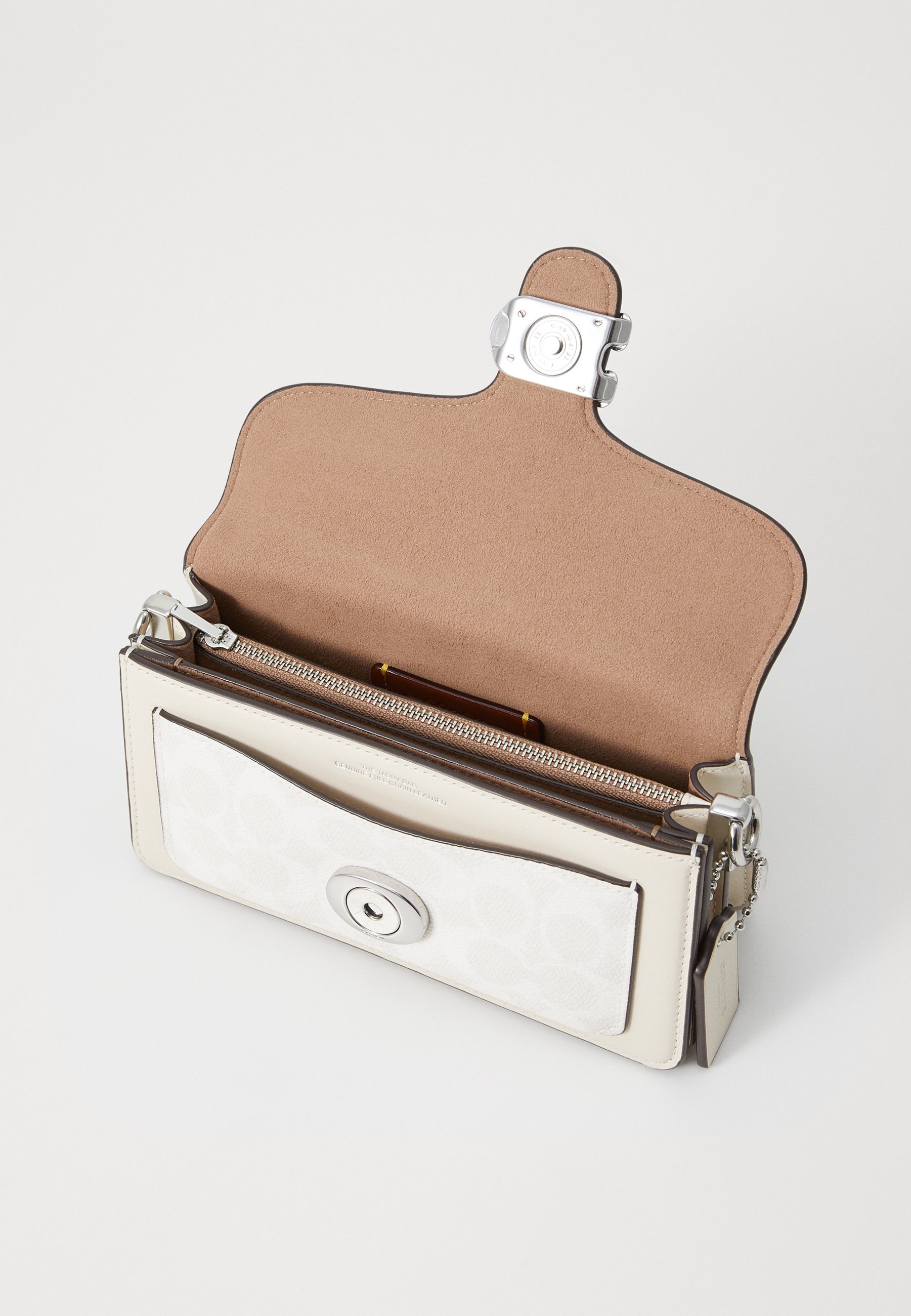 COACH TABBY SHOULDER BAG 20 IN SIGNATURE CANVAS - Handbag - off