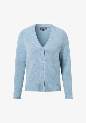 Helle blaue Strickjacke aus weichem Material, mit V-Ausschnitt, Knopfverschluss vorne, gerippten Bündchen und Saum. Gleiche Textur mit einem dezenten Muster.