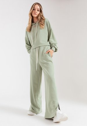 SPODNIE DAMSKIE WIRGINIA - Broek - green