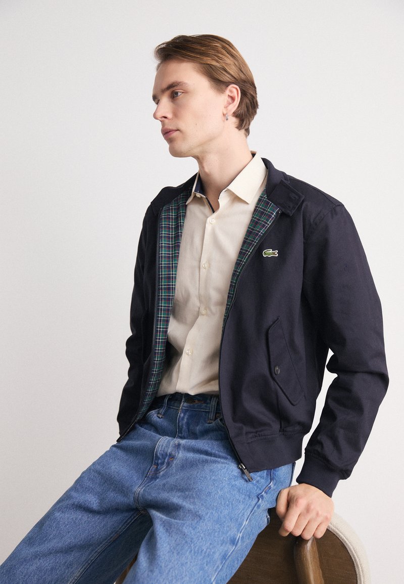 Lacoste - Geacă bomber - abysm, Extindeți