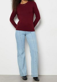 Etam Sweter
