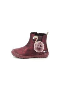 Stivale alla caviglia color bordeaux con una finitura lucida, caratterizzato da un design di fenicottero e un accento di pom-pom soffice sul tallone. Stile slip-on. Suola in gomma.