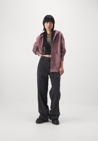 Nike Sportswear HOODIE - Majica s kapuljačom i patentnim zatvaračem - smokey mauve