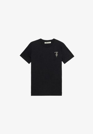 Sort bomulds T-shirt med rund halsudskæring, korte ærmer og et lille sølvlogo grafisk motiv på brystet. Blød tekstur, standard pasform.