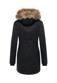Svart parkasjacka med huva i fuskpäls, långa ärmar, figursydd midja och rak passform. Slät tyg med elastiska muddar för värme.
