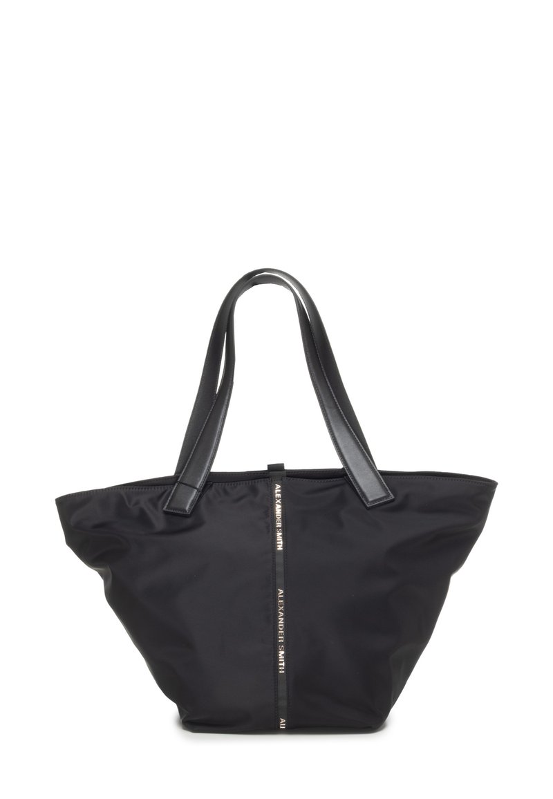 Borsa tote nera in nylon con manici in pelle, dotata di chiusura con zip e di un evidente dettaglio del logo metallico sul fronte. Design semplice e strutturato.