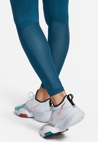 Nike Performance 365 - Leggings - valerian blue/white
