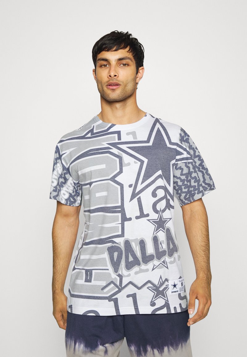 Mitchell & Ness NFL DALLAS COWBOYS JUMBOTRON SUBLIMATED TEE Article de supporter white/blanc