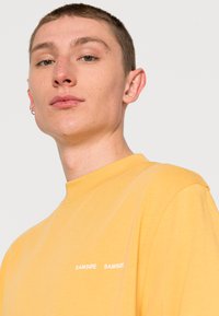 Samsøe Samsøe NORSBRO - T-shirt básica - ochre
