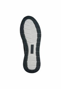 Schwarze Gummisohle mit einem strukturierten Muster, weiße Zwischensohle und einem Markenlabel. Verfügt über ein Profil-Design für Grip und Langlebigkeit.
