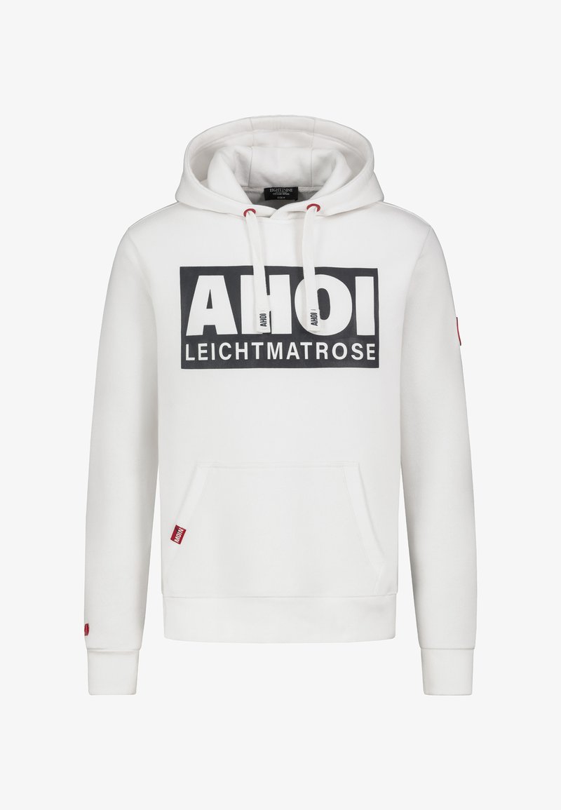Weißer Hoodie mit einer vorderen Kängurutasche, Kordeln und einem schwarzen Grafikdruck mit den Worten "AHOI LEICHTMATROSE." Rote Label-Akzent.